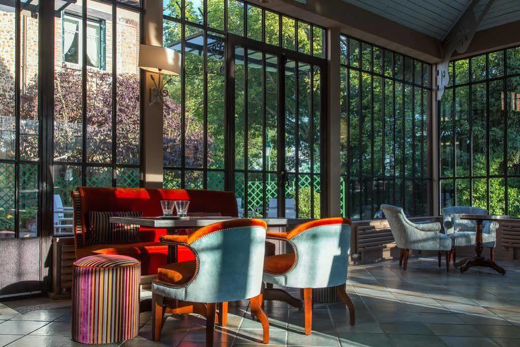 Chateau Le Clos Вернёй-сюр-Авр Экстерьер фото